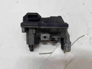 Gebruikte Smoorklep uitlaatgas Opel Vivaro 1.6 CDTI 95 Euro 6 Prijs € 25,00 Margeregeling aangeboden door F. van den Mosselaar autodemontage