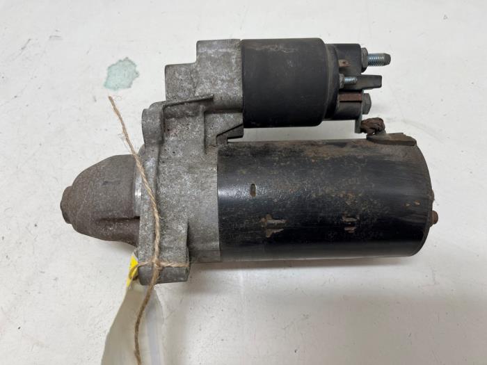 Gebruikte Startmotor BMW 3 serie (E46/2C) 323 Ci 24V Prijs € 35,00 Margeregeling aangeboden door F. van den Mosselaar autodemontage