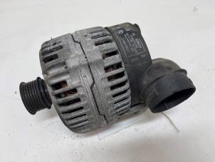 Gebruikte Dynamo BMW 3 serie (E46/2C) 323 Ci 24V Prijs € 50,00 Margeregeling aangeboden door F. van den Mosselaar autodemontage