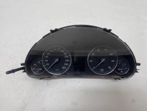 Gebruikte Tellerklok Mercedes C Sportcoupé (C203) 1.8 C-180K 16V Prijs € 50,00 Margeregeling aangeboden door F. van den Mosselaar autodemontage