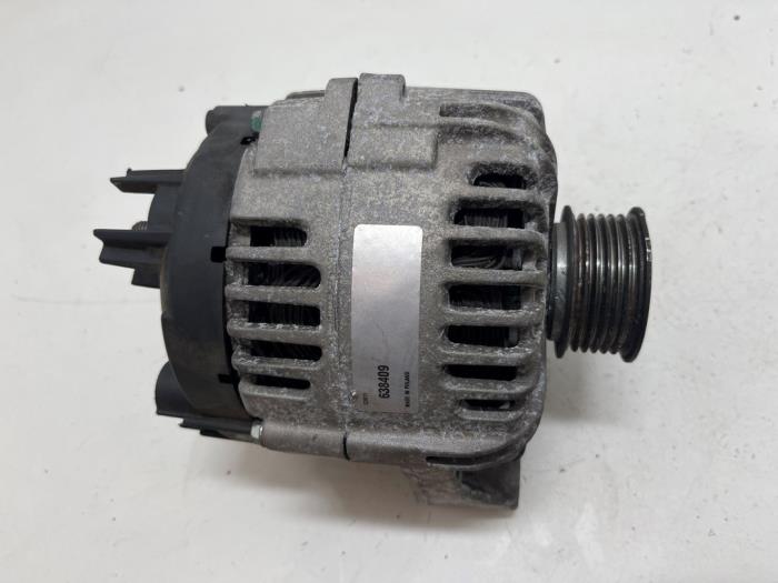 Gebruikte Dynamo BMW 3 serie Touring (E46/3) 320d 16V Prijs € 50,00 Margeregeling aangeboden door F. van den Mosselaar autodemontage