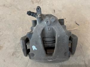 Gebruikte Remklauw (Tang) rechts-voor Alfa Romeo GTV (916) 2.0 16V Twin Spark Prijs € 35,00 Margeregeling aangeboden door F. van den Mosselaar autodemontage