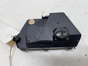 Gebruikte Schakelaar Stoelverwarming Mercedes S (W220) 4.3 S-430 V8 24V Prijs € 25,00 Margeregeling aangeboden door F. van den Mosselaar autodemontage