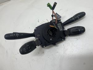 Gebruikte Stuurkolomschakelaar Peugeot 407 SW (6E) 2.0 HDiF 16V Prijs € 85,00 Margeregeling aangeboden door F. van den Mosselaar autodemontage
