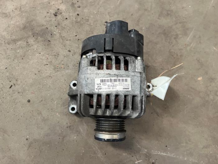 Gebruikte Dynamo Fiat 500L (199) 0.9 TwinAir Turbo 105 Prijs € 50,00 Margeregeling aangeboden door F. van den Mosselaar autodemontage