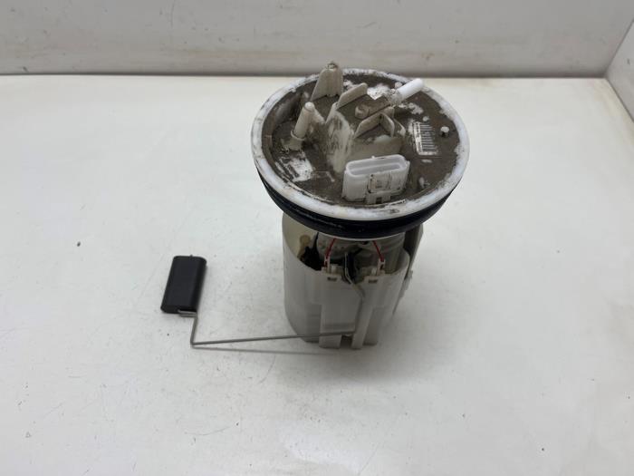 Gebruikte Tank element Pomp Ford Focus 3 1.0 Ti-VCT EcoBoost 12V 100 Prijs € 35,00 Margeregeling aangeboden door F. van den Mosselaar autodemontage