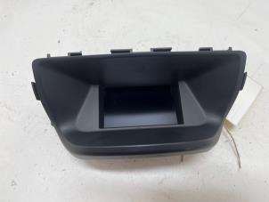 Gebruikte Display Interieur Opel Antara (LA6) 2.4 16V 4x4 Prijs € 75,00 Margeregeling aangeboden door F. van den Mosselaar autodemontage