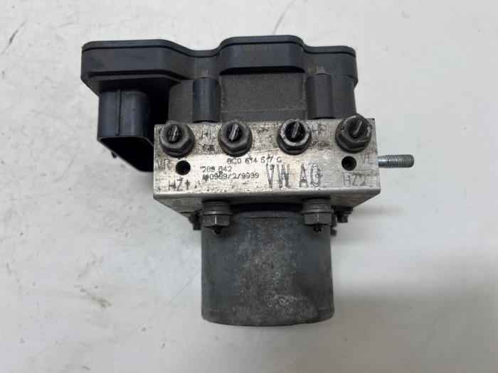 Gebruikte ABS Pomp Volkswagen Polo V (6R) 1.4 TDI DPF BlueMotion technology Prijs € 20,00 Margeregeling aangeboden door F. van den Mosselaar autodemontage