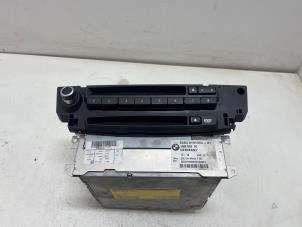 Gebruikte Radio CD Speler BMW 5 serie (E60) 520i 24V Prijs € 150,00 Margeregeling aangeboden door F. van den Mosselaar autodemontage