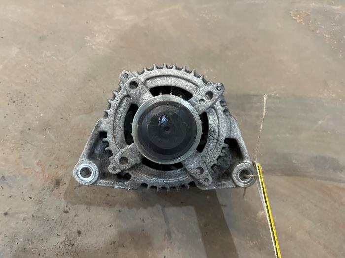 Gebruikte Alternator Opel Corsa E 1.4 16V Prijs € 50,00 Margeregeling aangeboden door F. van den Mosselaar autodemontage
