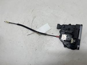 Gebruikte Slotmechaniek Portier 4Deurs links-achter Opel Corsa E 1.4 16V Prijs € 25,00 Margeregeling aangeboden door F. van den Mosselaar autodemontage