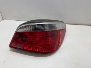 Gebruikte Achterlicht rechts BMW 5 serie (E60) 525i 24V Prijs € 25,00 Margeregeling aangeboden door F. van den Mosselaar autodemontage