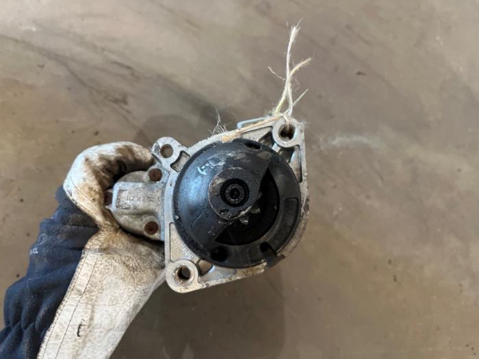 Startmotor van een BMW 5 serie (E60) 525i 24V 2004