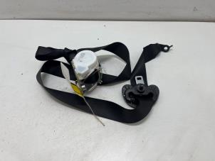 Gebruikte Veiligheidsgordel rechts-voor BMW 1 serie (F20) 114i 1.6 16V Prijs € 25,00 Margeregeling aangeboden door F. van den Mosselaar autodemontage