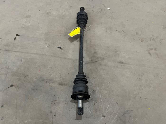 Gebruikte Steekas rechts-achter BMW 1 serie (F20) 114i 1.6 16V Prijs € 35,00 Margeregeling aangeboden door F. van den Mosselaar autodemontage