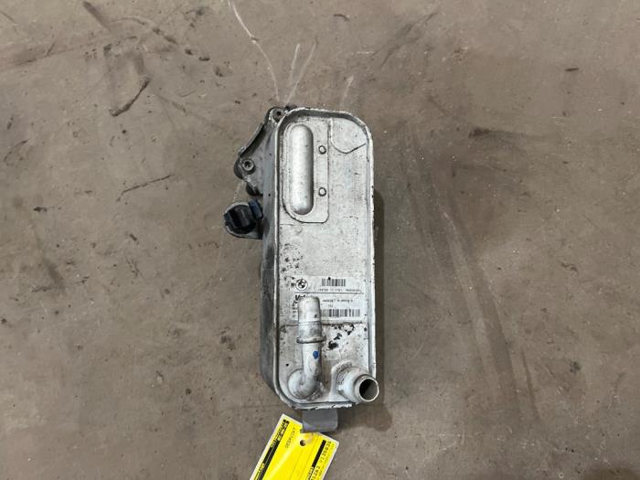 Gebruikte Oliekoeler BMW 1 serie (F20) 114i 1.6 16V Prijs € 35,00 Margeregeling aangeboden door F. van den Mosselaar autodemontage