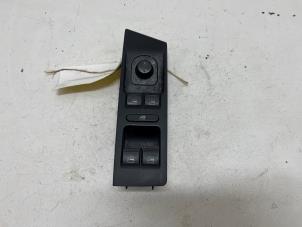 Gebruikte Ruit schakelaar elektrisch Volkswagen Passat Variant (365) 1.4 TSI 16V Prijs € 15,00 Margeregeling aangeboden door F. van den Mosselaar autodemontage