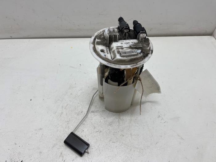 Gebruikte Tank element Pomp Renault Megane III Grandtour (KZ) 1.5 dCi 110 Prijs € 25,00 Margeregeling aangeboden door F. van den Mosselaar autodemontage