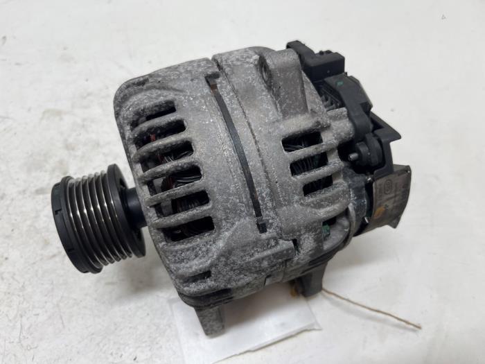 Gebruikte Dynamo Renault Megane III Grandtour (KZ) 1.5 dCi 110 Prijs € 50,00 Margeregeling aangeboden door F. van den Mosselaar autodemontage