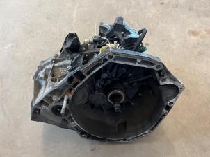 Gebruikte Versnellingsbak Renault Megane III Grandtour (KZ) 1.5 dCi 110 Prijs € 150,00 Margeregeling aangeboden door F. van den Mosselaar autodemontage