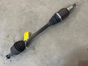 Gebruikte Aandrijfas links-voor Renault Megane III Grandtour (KZ) 1.5 dCi 110 Prijs € 45,00 Margeregeling aangeboden door F. van den Mosselaar autodemontage