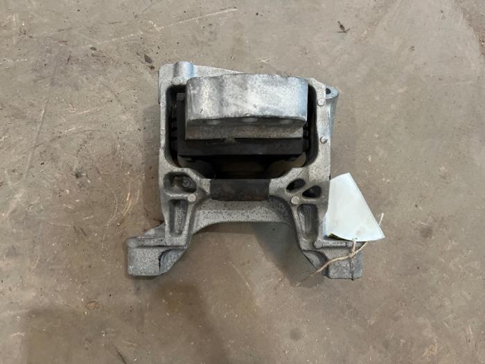 Gebruikte Motorsteun Mazda CX-5 I (KE,GH) 2.2 Skyactiv D 175 16V 4WD Prijs € 20,00 Margeregeling aangeboden door F. van den Mosselaar autodemontage