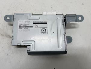 Gebruikte Radio module Mazda CX-5 I (KE,GH) 2.2 Skyactiv D 175 16V 4WD Prijs € 70,00 Margeregeling aangeboden door F. van den Mosselaar autodemontage