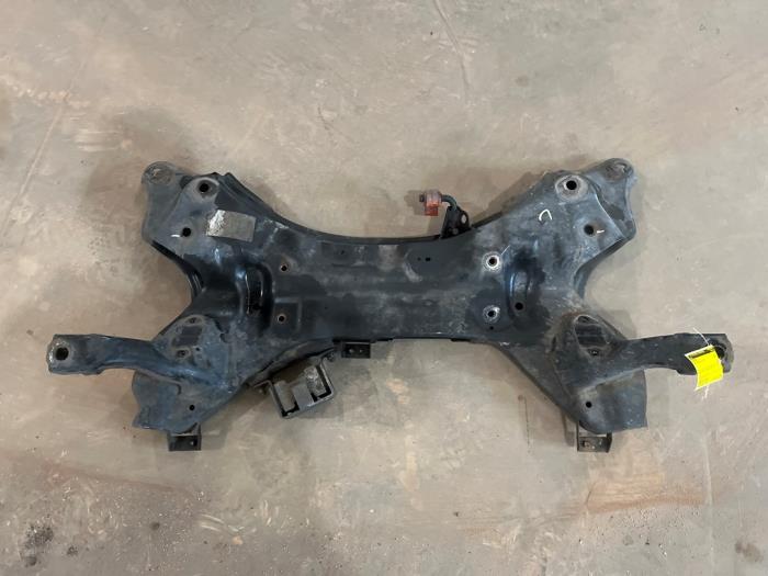 Gebruikte Subframe Kia Optima 2.0 CVVT Hybrid 16V Prijs € 100,00 Margeregeling aangeboden door F. van den Mosselaar autodemontage