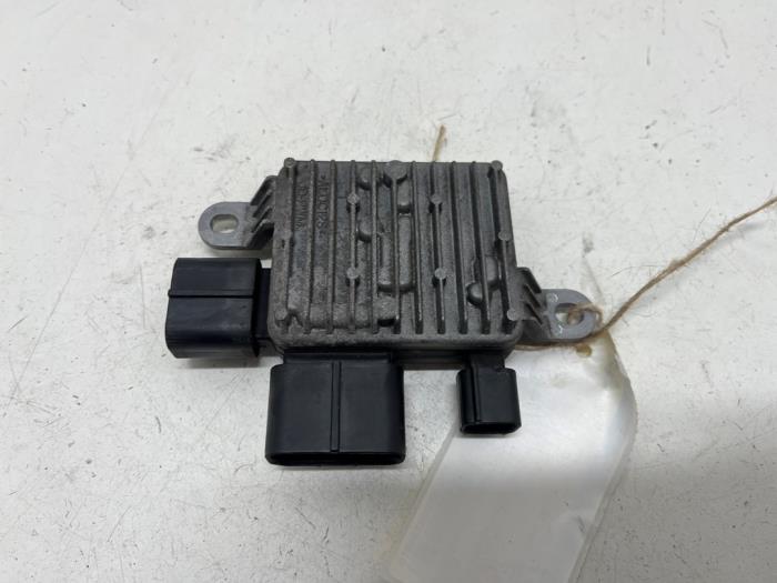 Gebruikte Koeling Module Kia Optima 2.0 CVVT Hybrid 16V Prijs € 70,00 Margeregeling aangeboden door F. van den Mosselaar autodemontage