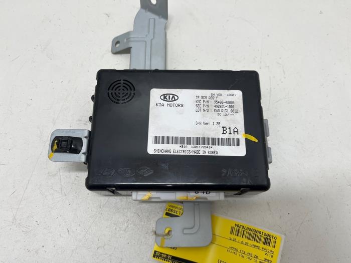 Gebruikte Computer Body Control Kia Optima 2.0 CVVT Hybrid 16V Prijs € 50,00 Margeregeling aangeboden door F. van den Mosselaar autodemontage