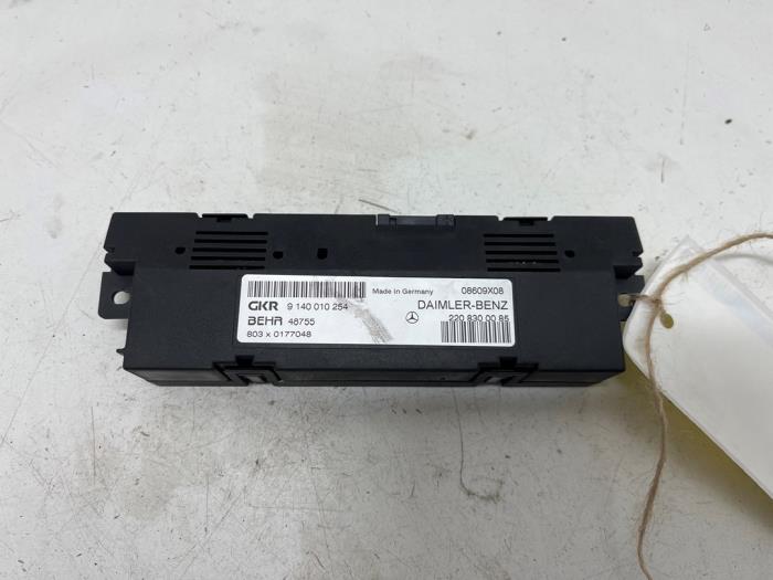 Gebruikte Climatronic module Mercedes S (W220) 4.0 S-400 CDI V8 32V Prijs € 10,00 Margeregeling aangeboden door F. van den Mosselaar autodemontage
