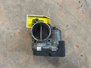 Gebruikte Gasklephuis Volkswagen Passat Variant (3C5) 2.0 FSI 16V Prijs € 20,00 Margeregeling aangeboden door F. van den Mosselaar autodemontage