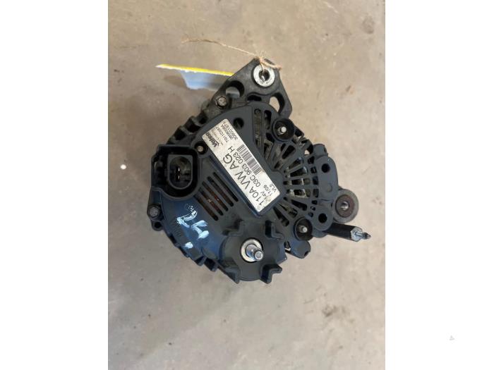 Dynamo van een Volkswagen Jetta III (1K2) 1.4 TSI 122 16V 2009