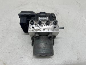 Gebruikte ABS Pomp Peugeot 3008 I (0U/HU) 1.6 HDiF 16V Prijs € 45,00 Margeregeling aangeboden door F. van den Mosselaar autodemontage