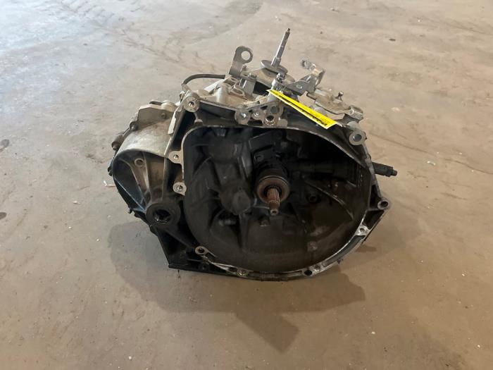 Gebruikte Versnellingsbak Peugeot 3008 I (0U/HU) 1.6 HDiF 16V Prijs € 200,00 Margeregeling aangeboden door F. van den Mosselaar autodemontage