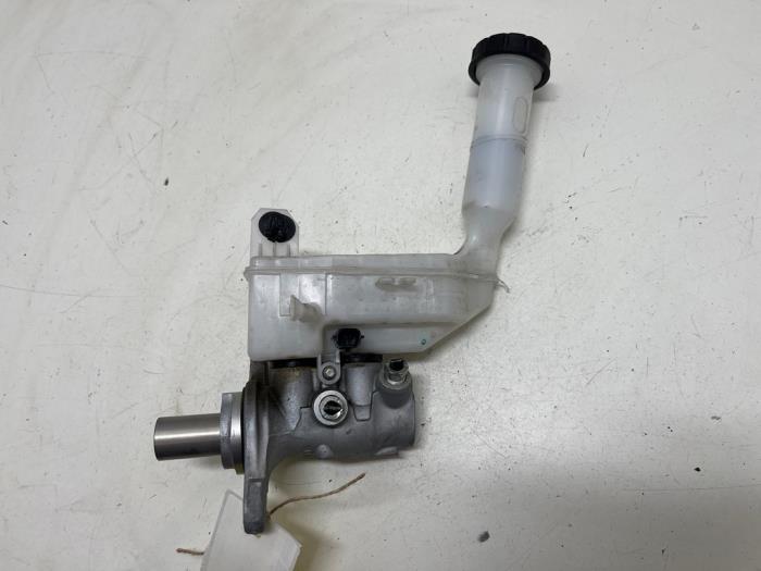 Gebruikte Hoofdremcilinder Nissan Juke (F15) 1.6 16V Prijs € 20,00 Margeregeling aangeboden door F. van den Mosselaar autodemontage