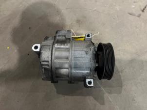 Gebruikte Aircopomp Volkswagen Passat Variant (3C5) 2.0 FSI 16V Prijs € 75,00 Margeregeling aangeboden door F. van den Mosselaar autodemontage