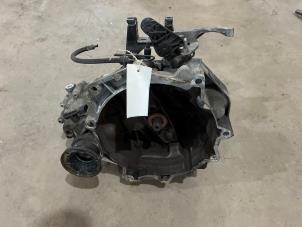 Gebruikte Versnellingsbak Skoda Roomster (5J) 1.2 12V HTTP Prijs € 150,00 Margeregeling aangeboden door F. van den Mosselaar autodemontage