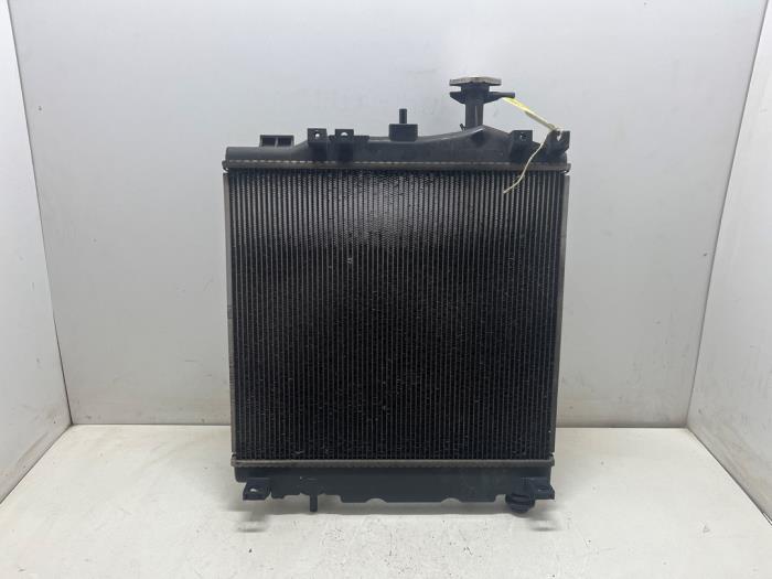 Gebruikte Radiateur Mitsubishi Space Star (A0) 1.0 12V Prijs € 35,00 Margeregeling aangeboden door F. van den Mosselaar autodemontage