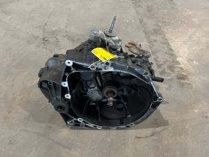 Gebruikte Versnellingsbak Peugeot 308 (4A/C) 1.6 16V THP 155 Prijs € 250,00 Margeregeling aangeboden door F. van den Mosselaar autodemontage