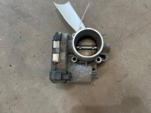 Gebruikte Gasklephuis Ford Fiesta 6 (JA8) 1.4 16V Prijs € 25,00 Margeregeling aangeboden door F. van den Mosselaar autodemontage