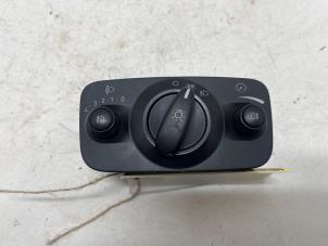 Gebruikte Schakelaar Licht Ford Mondeo IV Wagon 2.0 TDCi 130 16V Prijs € 15,00 Margeregeling aangeboden door F. van den Mosselaar autodemontage