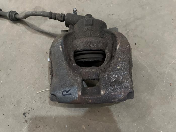 Remklauw (Tang) rechts-voor van een Ford Mondeo IV Wagon 2.0 TDCi 130 16V 2008