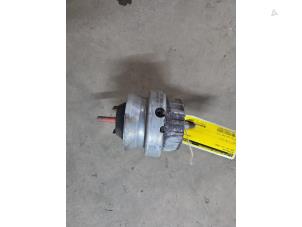 Gebruikte Motorsteun Audi A6 (C6) 2.8 V6 24V FSI Prijs € 15,00 Margeregeling aangeboden door F. van den Mosselaar autodemontage