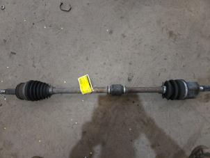 Gebruikte Steekas rechts-voor Hyundai Getz 1.4i 16V Prijs € 35,00 Margeregeling aangeboden door F. van den Mosselaar autodemontage