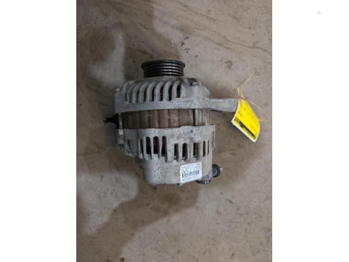 Dynamo van een Opel Agila (B) 1.0 12V 2014