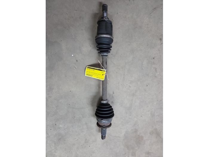 Gebruikte Steekas links-voor BMW Mini (R50/53) 1.6 16V One Prijs € 35,00 Margeregeling aangeboden door F. van den Mosselaar autodemontage
