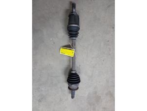 Gebruikte Aandrijfas links-voor BMW Mini One/Cooper (R50) 1.6 16V One Prijs € 35,00 Margeregeling aangeboden door F. van den Mosselaar autodemontage