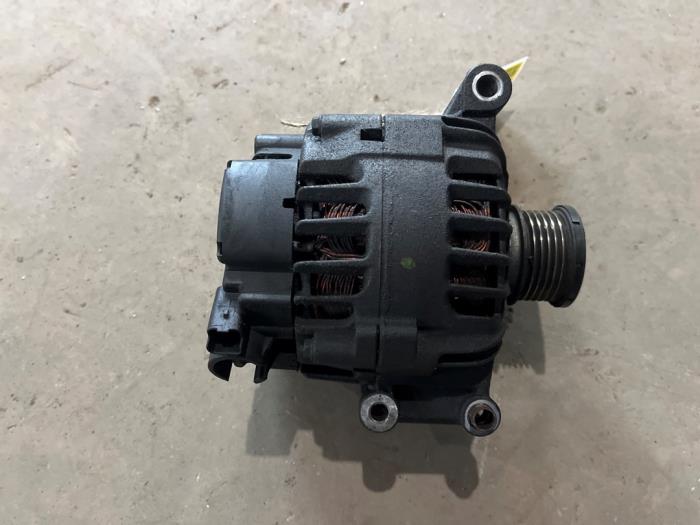 Gebruikte Dynamo Peugeot 307 (3A/C/D) 1.4 16V Prijs € 50,00 Margeregeling aangeboden door F. van den Mosselaar autodemontage