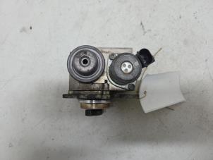 Gebruikte Hogedrukpomp Peugeot 308 (4A/C) 1.6 16V THP 155 Prijs € 350,00 Margeregeling aangeboden door F. van den Mosselaar autodemontage